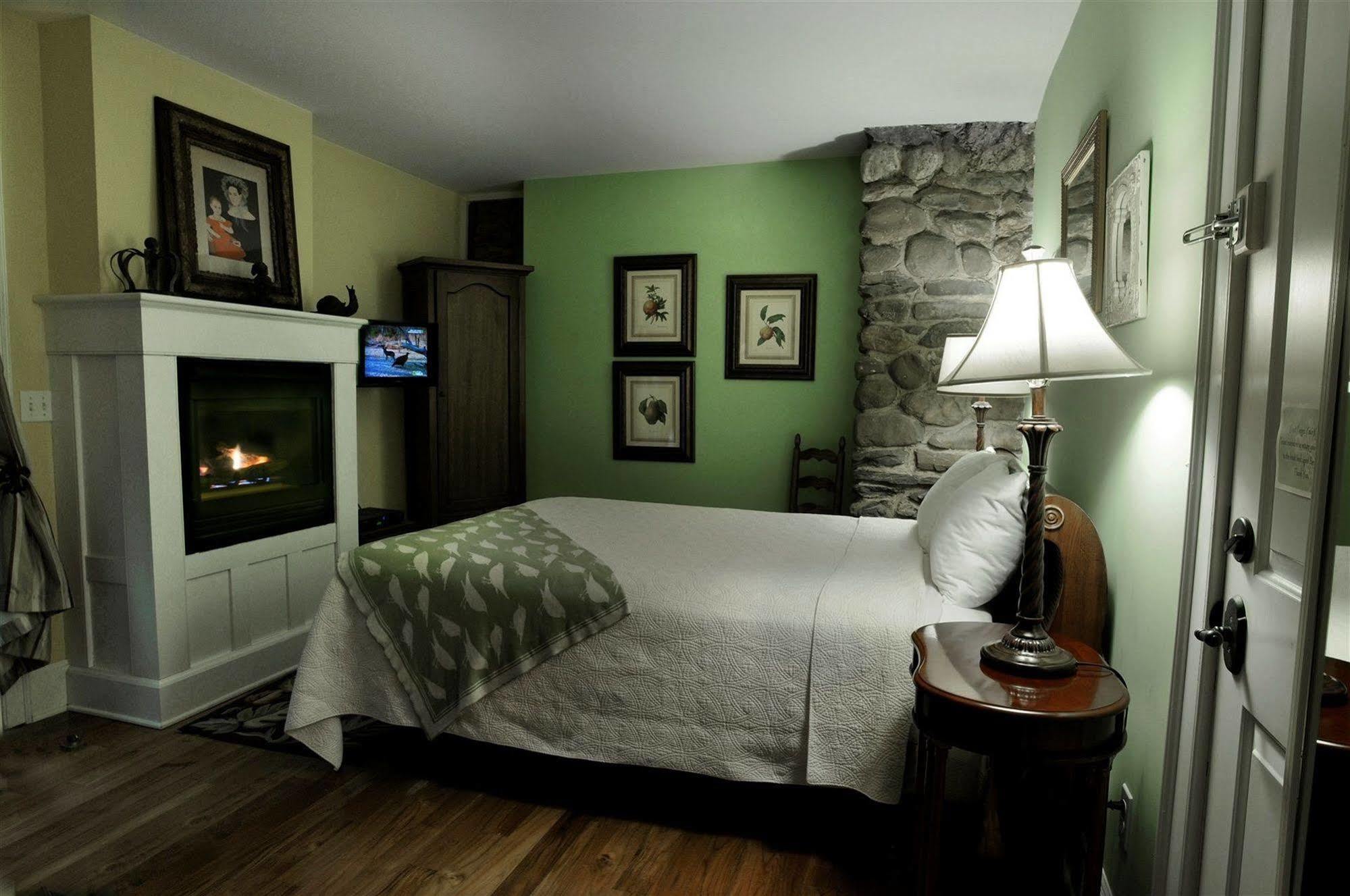 Buttermilk Falls Inn & Spa Milton Εξωτερικό φωτογραφία
